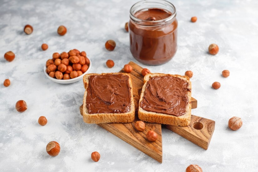 NAT. HAZELNUT